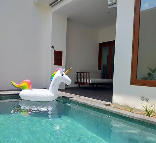 Al Mare Villa, New 3Br Modern Comfy Villa, Private Pool Seminyak